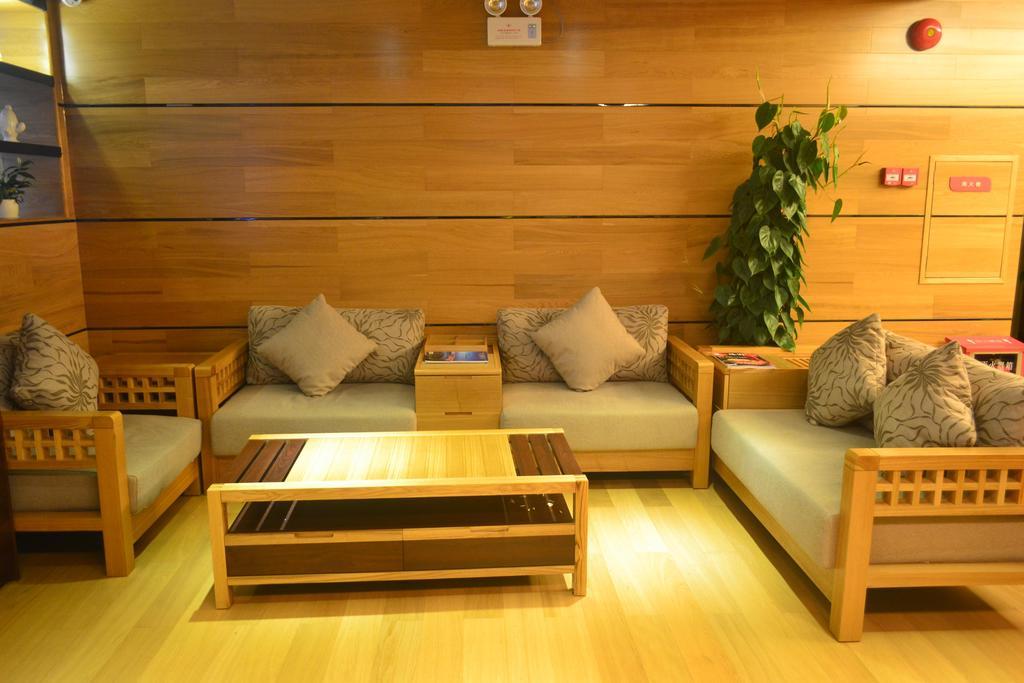 Lavande Hotel Zhuhai Gongbei Port Square Exterior photo