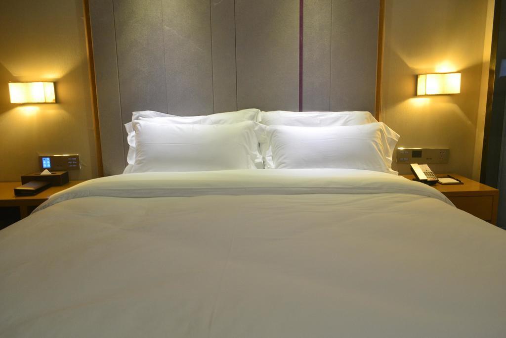 Lavande Hotel Zhuhai Gongbei Port Square Room photo
