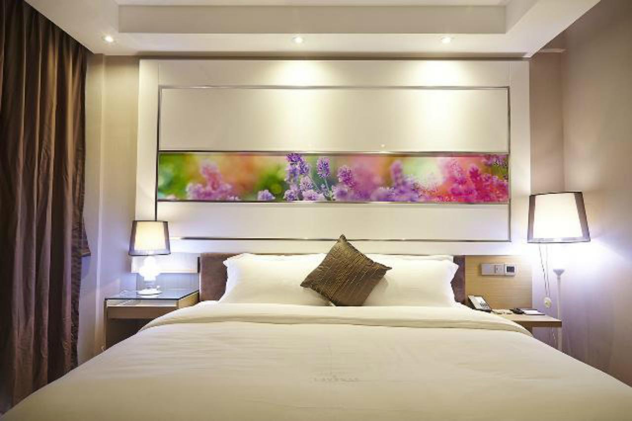 Lavande Hotel Zhuhai Gongbei Port Square Exterior photo